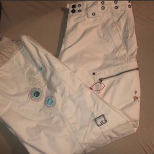 Buton snow pants